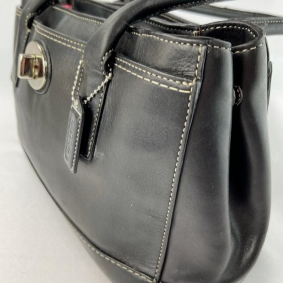 Meet your Posher, Sally - Picture 3 of 9